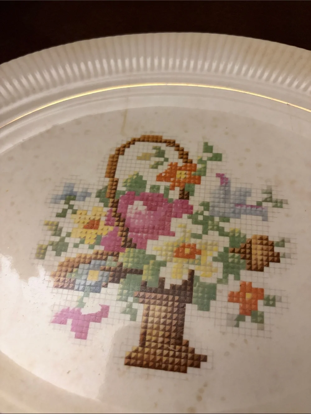 Vintage 1945 Salem Victory Basket Petit Pointe 23karat gold trim Platter USA